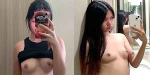 น้องเอวาโชว์หีก่อนอาบน้ำ