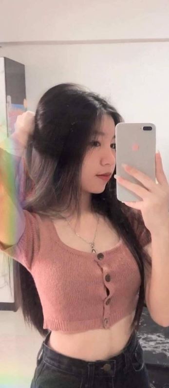 สาวไทยมีลายโชว์หุ่นสวย 2